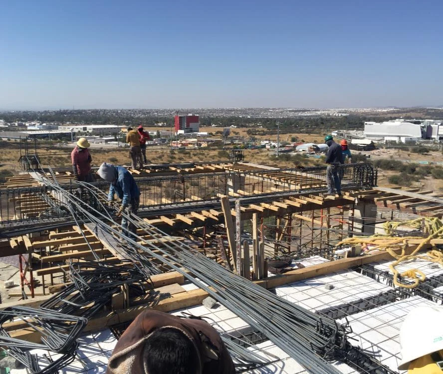 Corporativo Uptown — Registro de construcción
